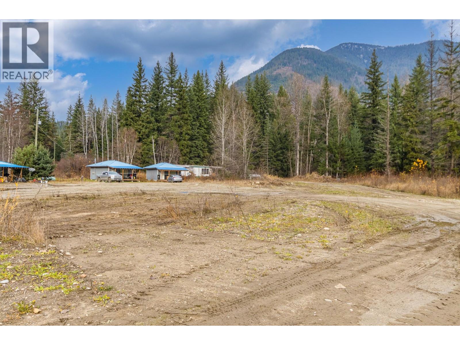 5513 Prosh Frontage Road Property Photo 3