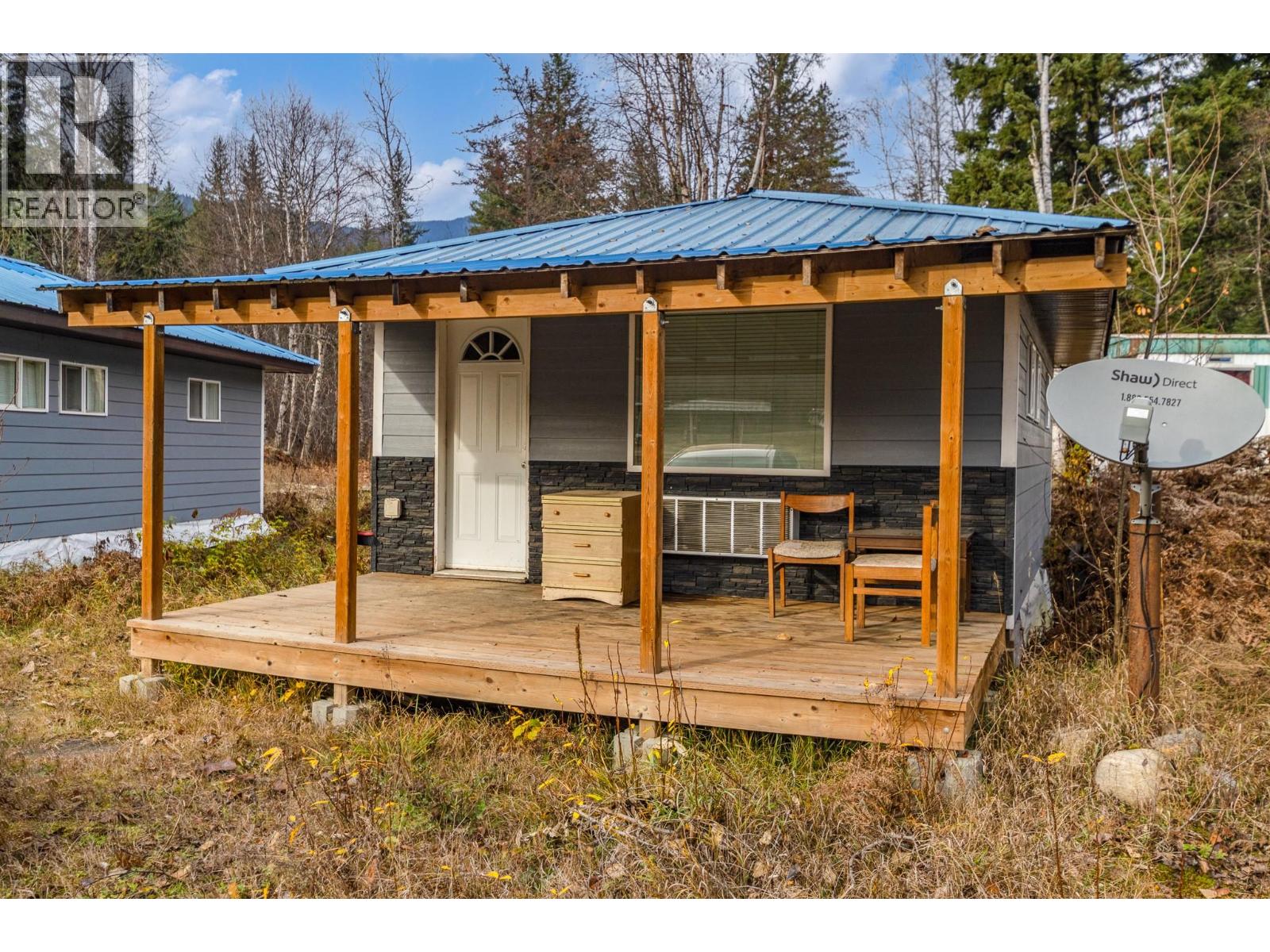5513 Prosh Frontage Road Property Photo 4