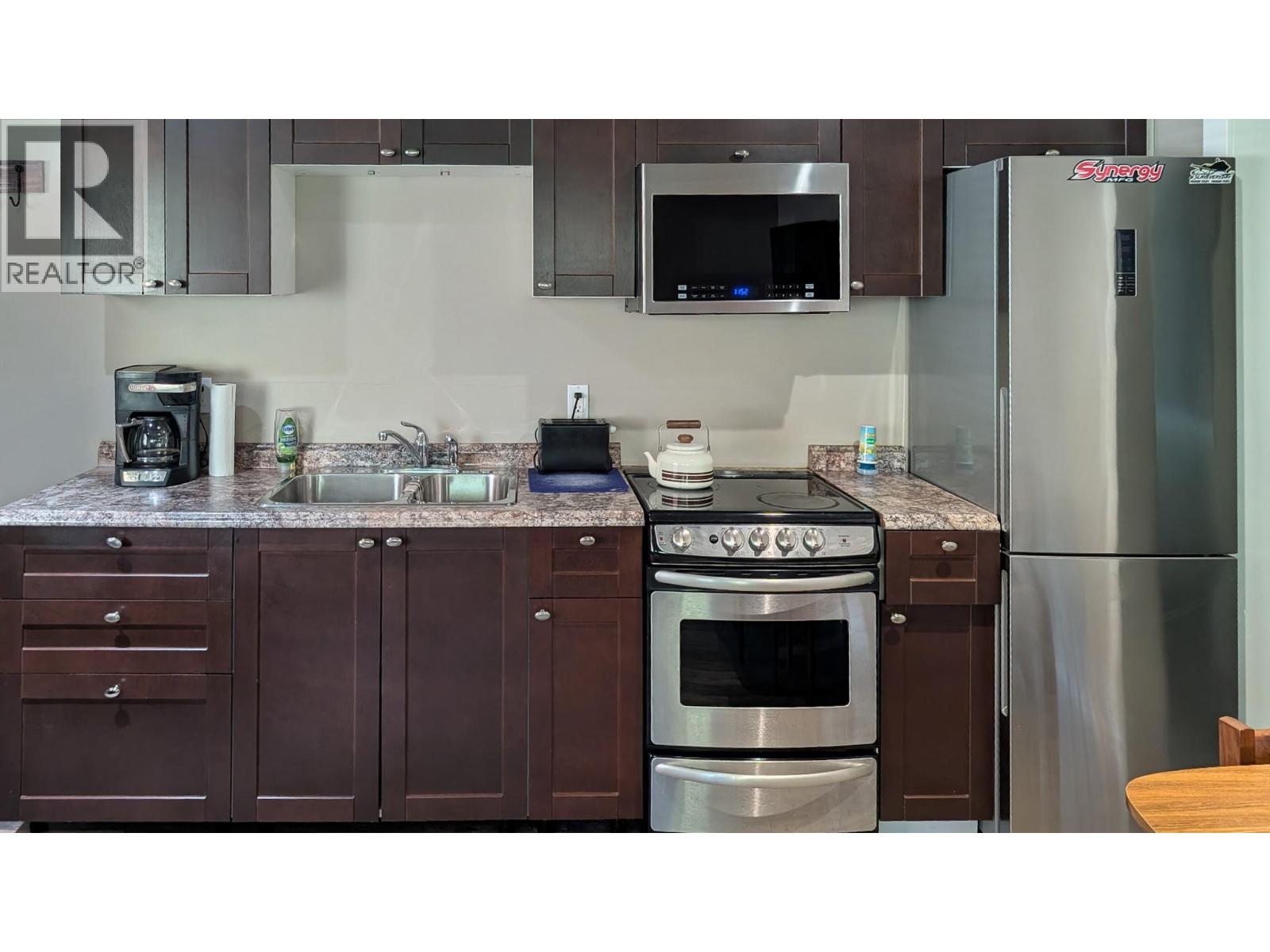 5513 Prosh Frontage Road Property Photo 8