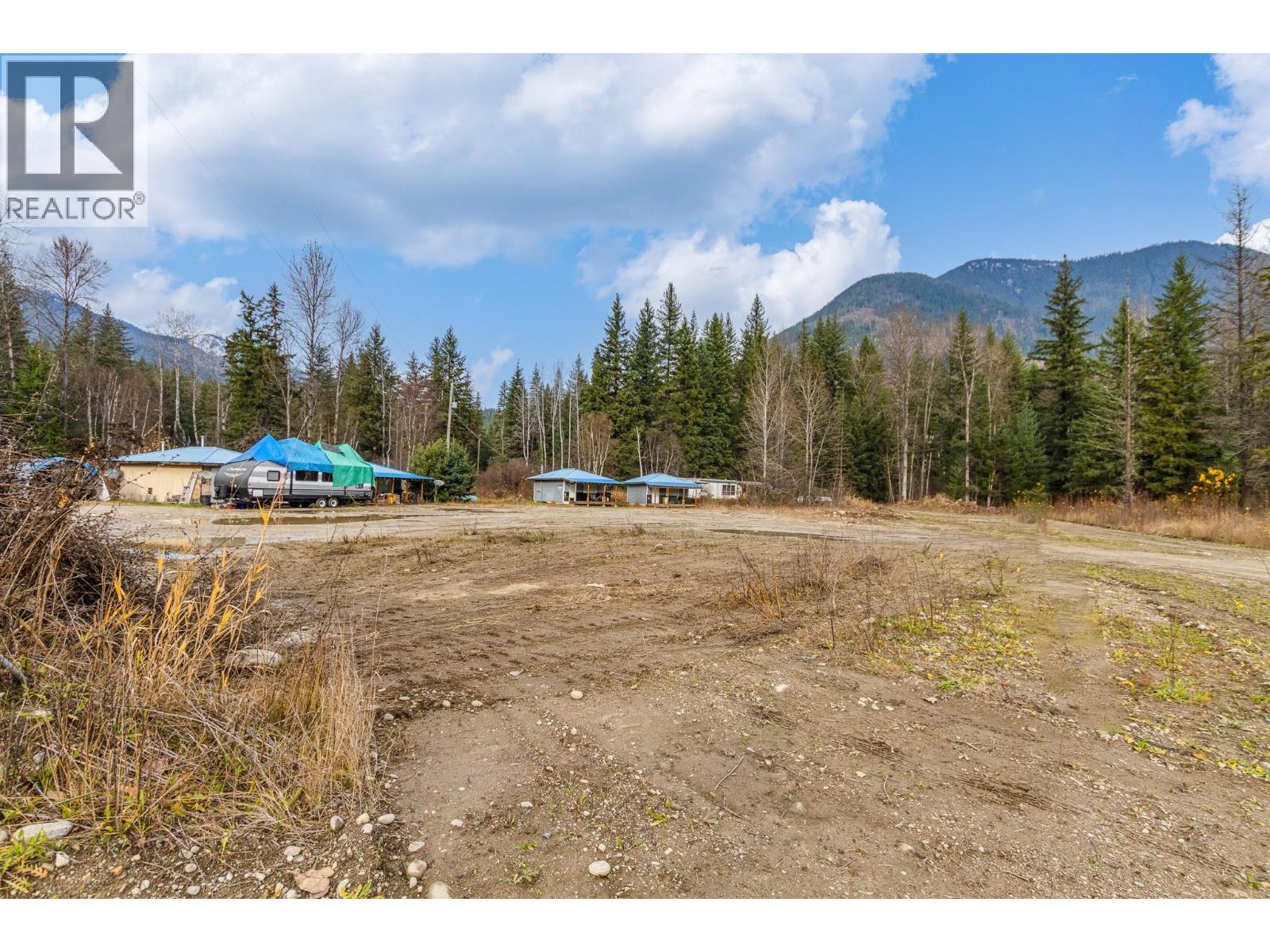 5513 Prosh Frontage Road Property Photo 13
