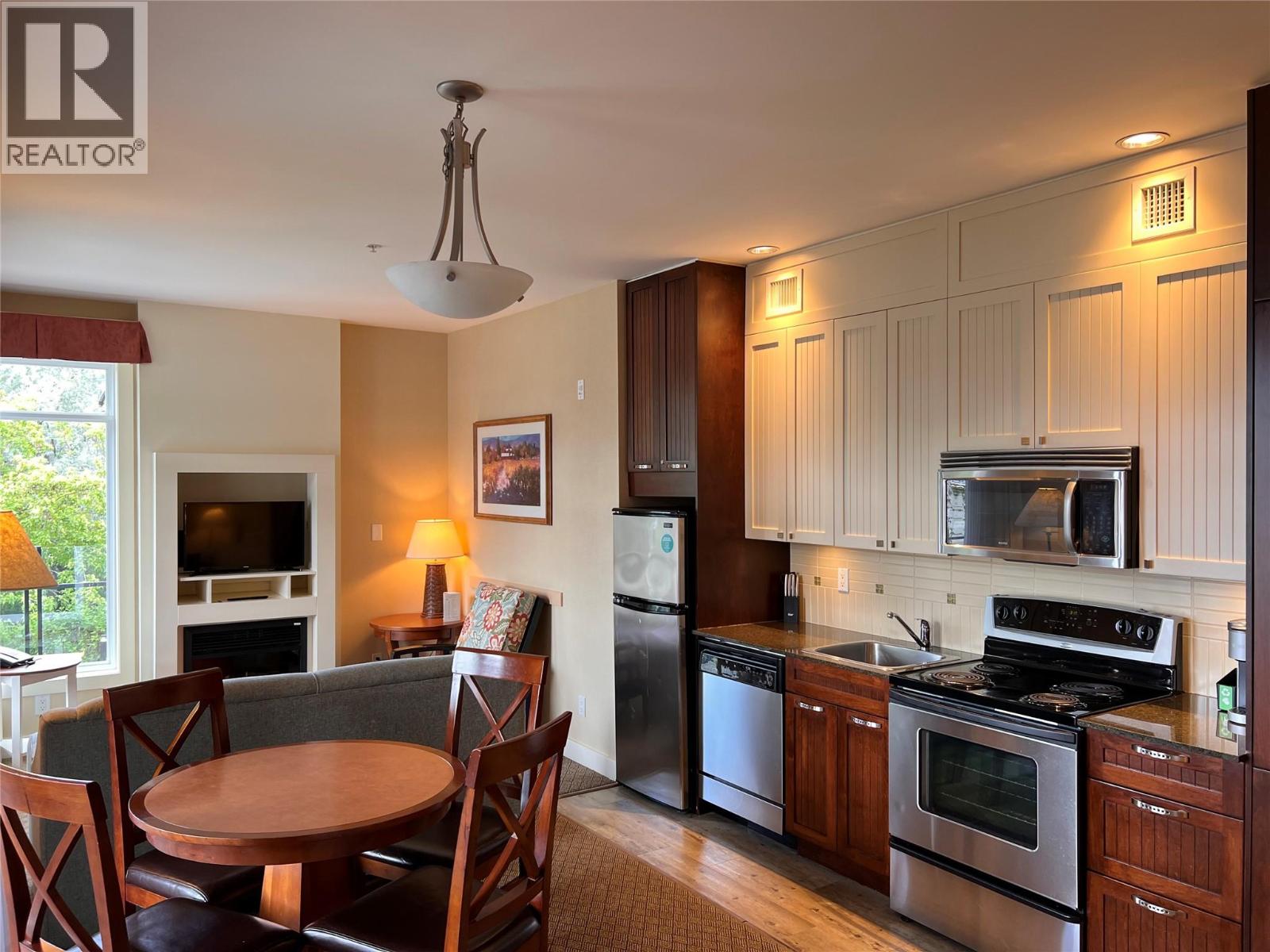 13011 Lakeshore Drive S Unit# 115 Property Photo 3