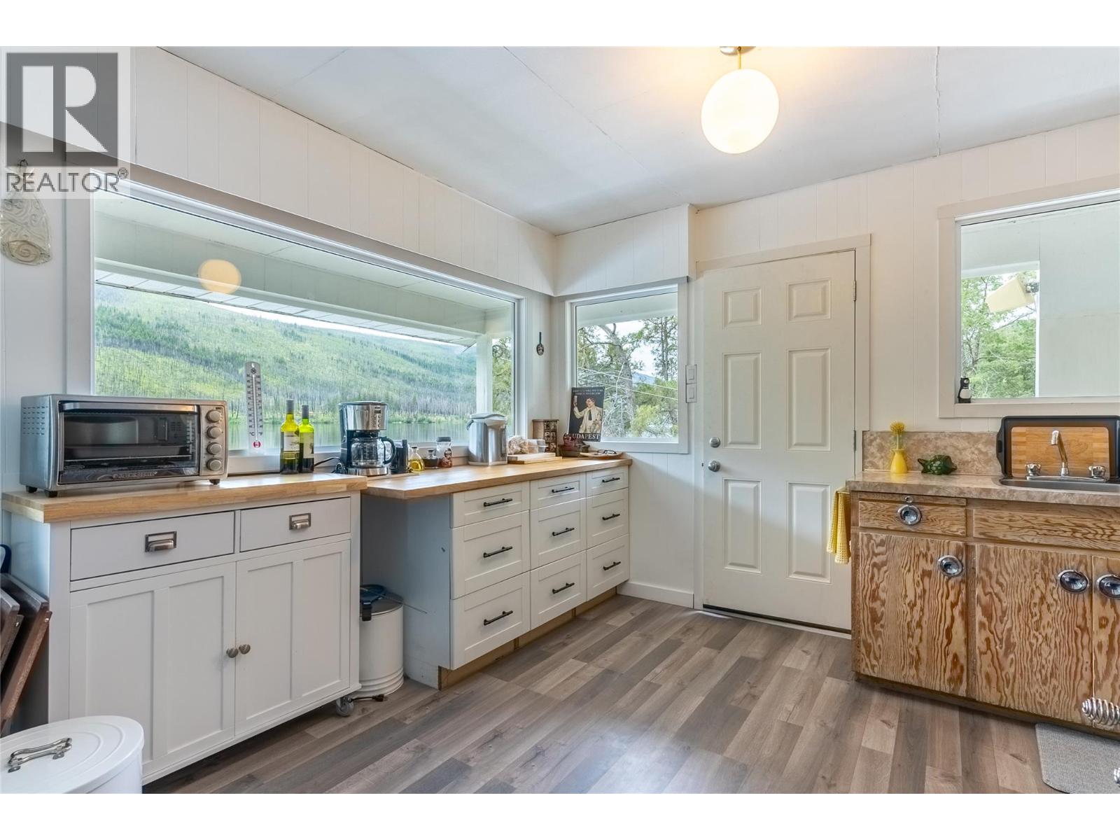 2526 Loon Lake Road Property Photo 18