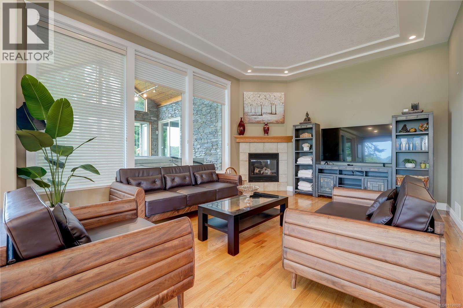 7079 Richview Dr Property Photo 4