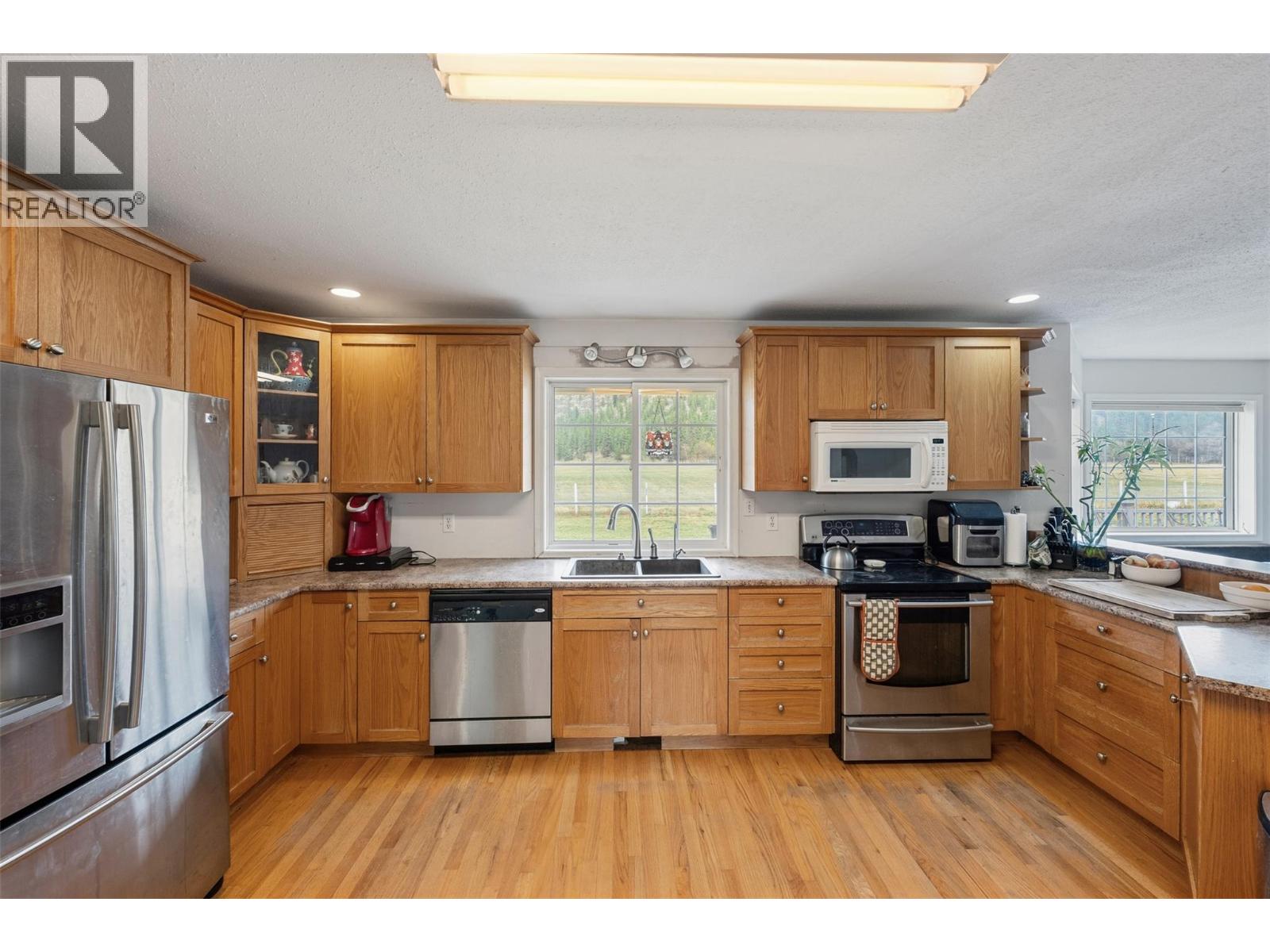 351 Jones Way Road Property Photo 6