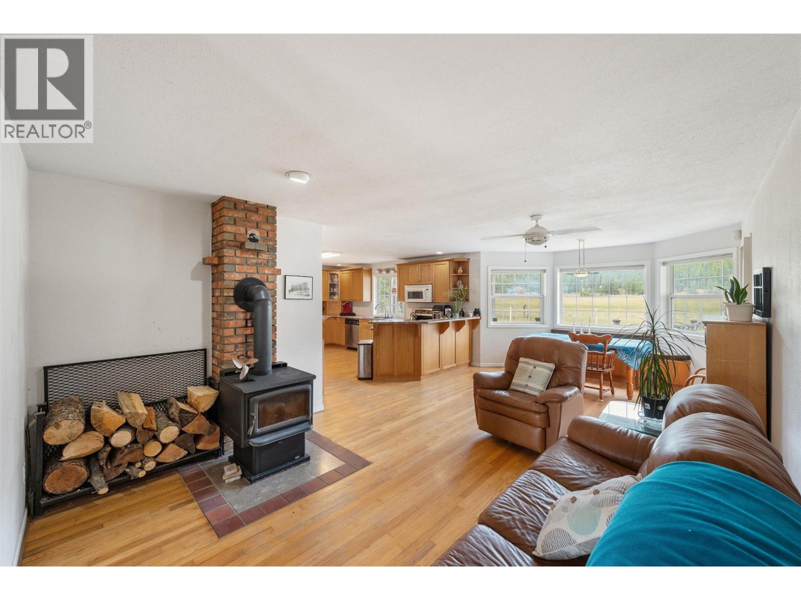 351 Jones Way Road Property Photo 12