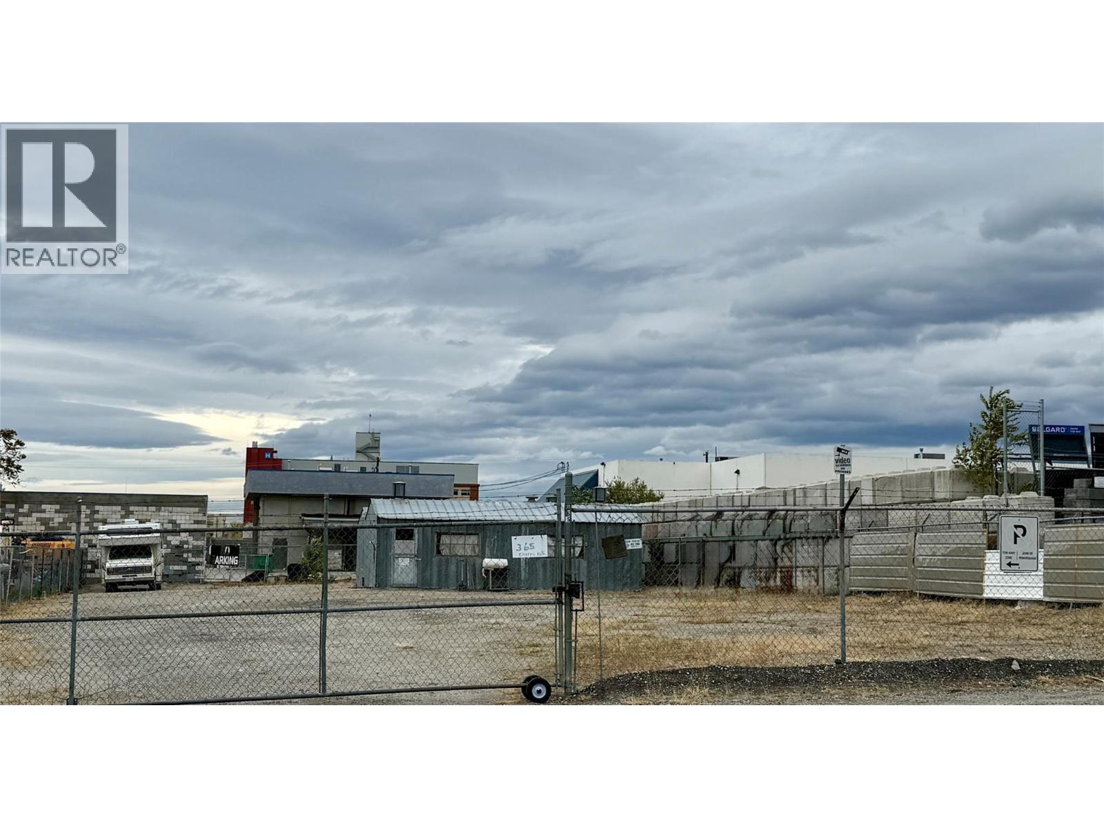 365 Cherry Avenue Property Photo 1