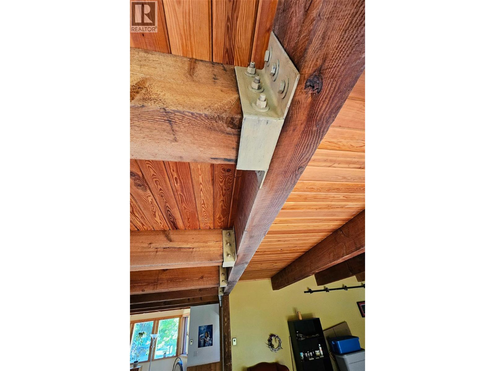 8496 B Procter Road E Property Photo 17