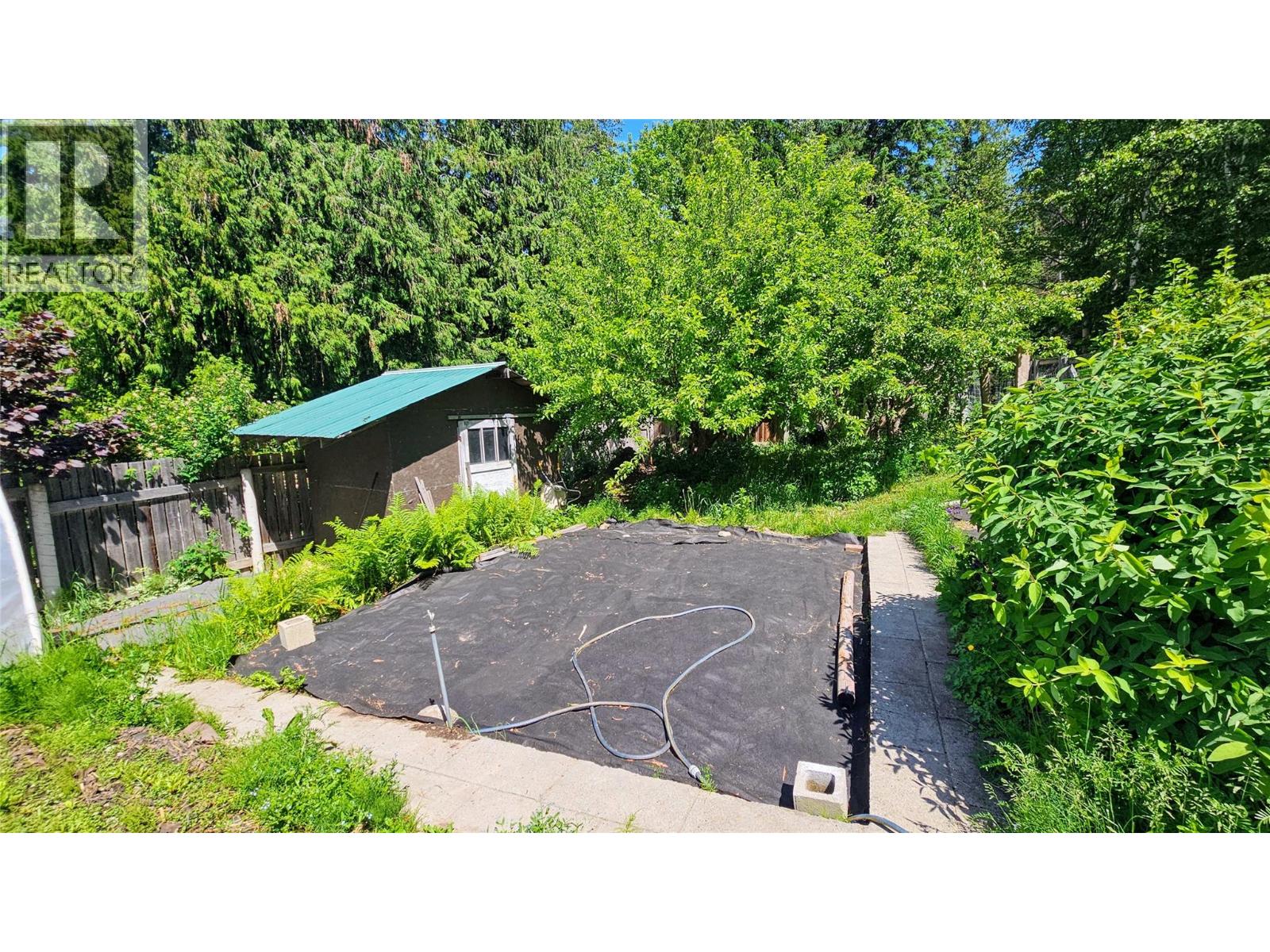 8496 B Procter Road E Property Photo 25