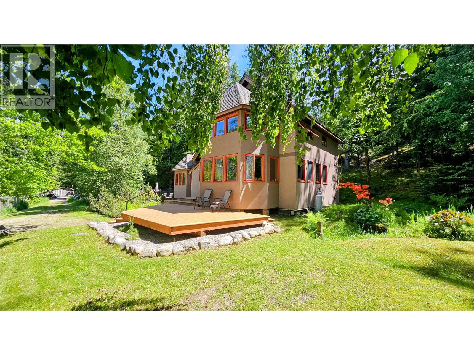 8496 B Procter Road E Property Photo 30