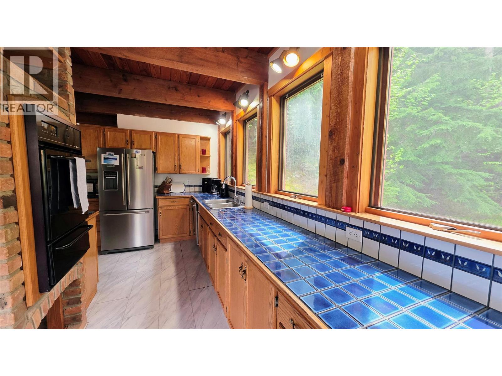 8496 B Procter Road E Property Photo 32