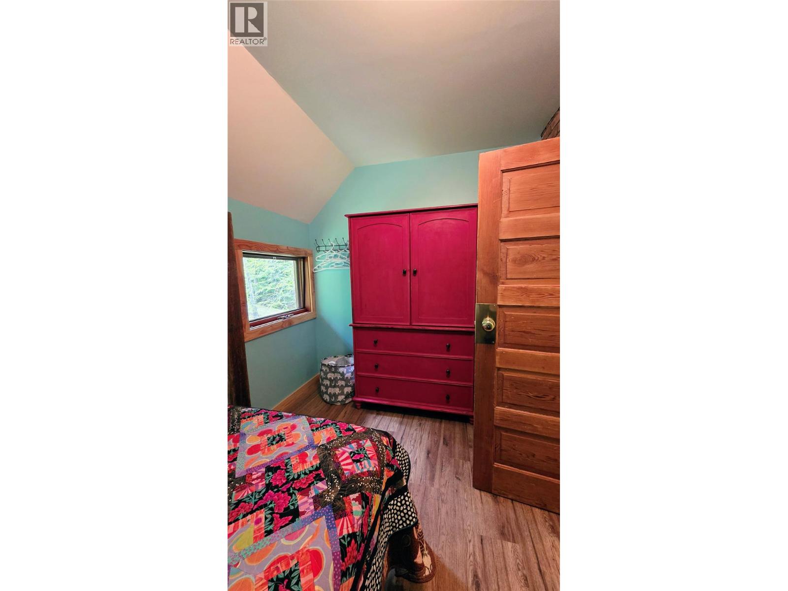 8496 B Procter Road E Property Photo 39
