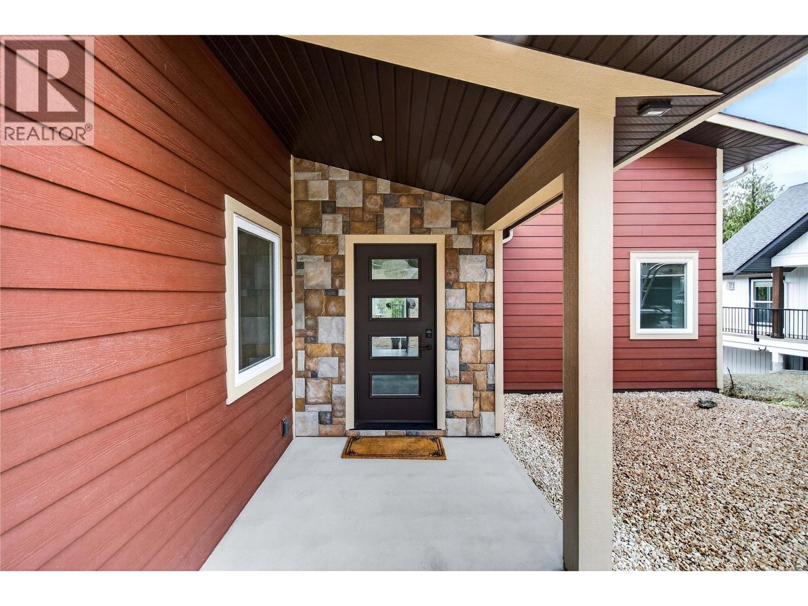 3044 Cedar Drive Property Photo 2