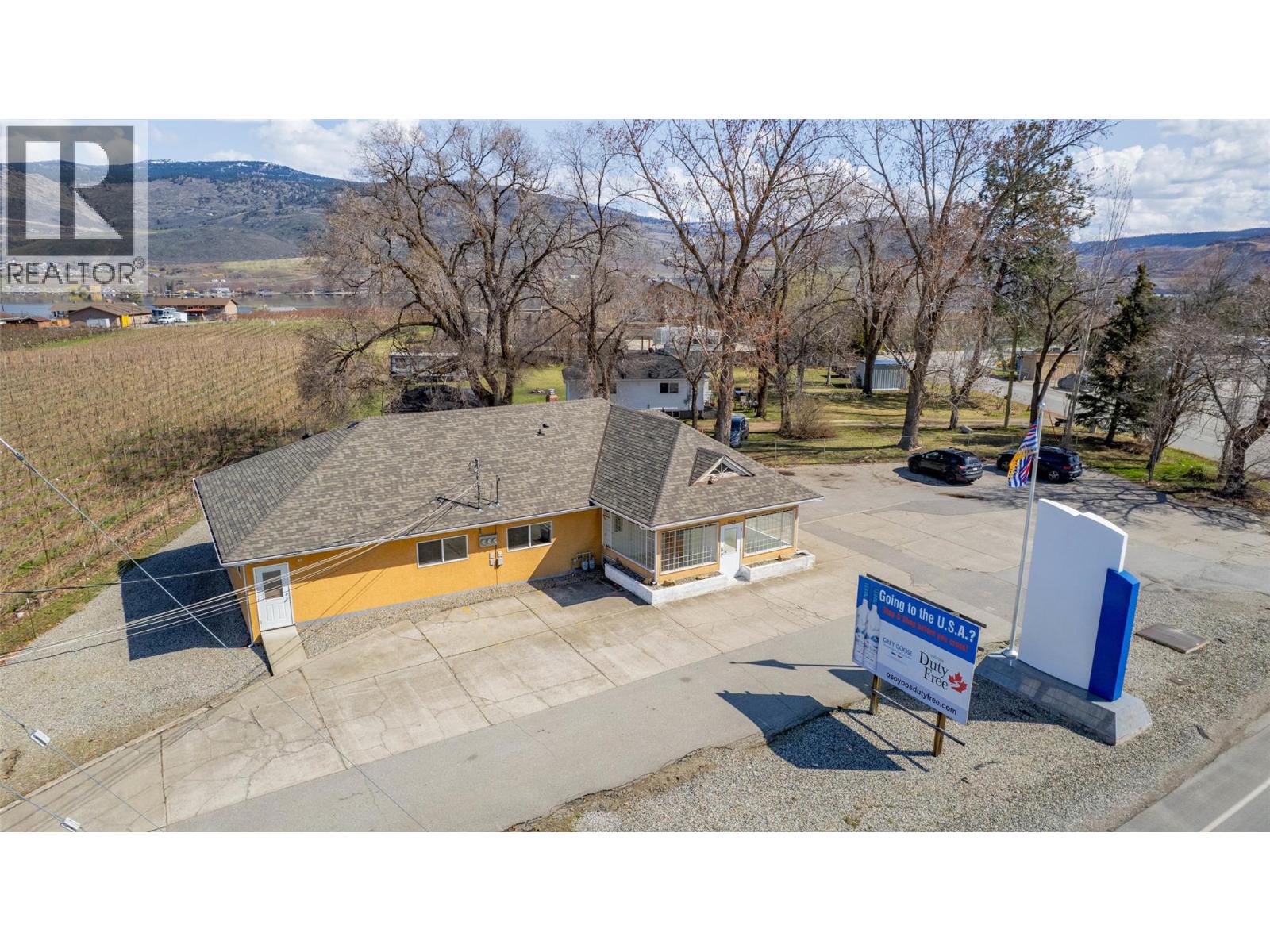 609 Highway 97 Property Photo 1