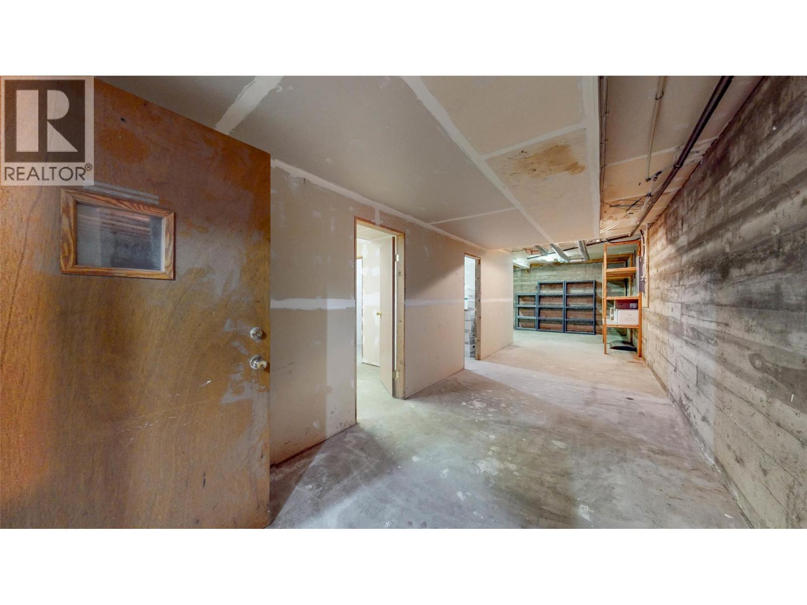 609 Highway 97 Property Photo 13