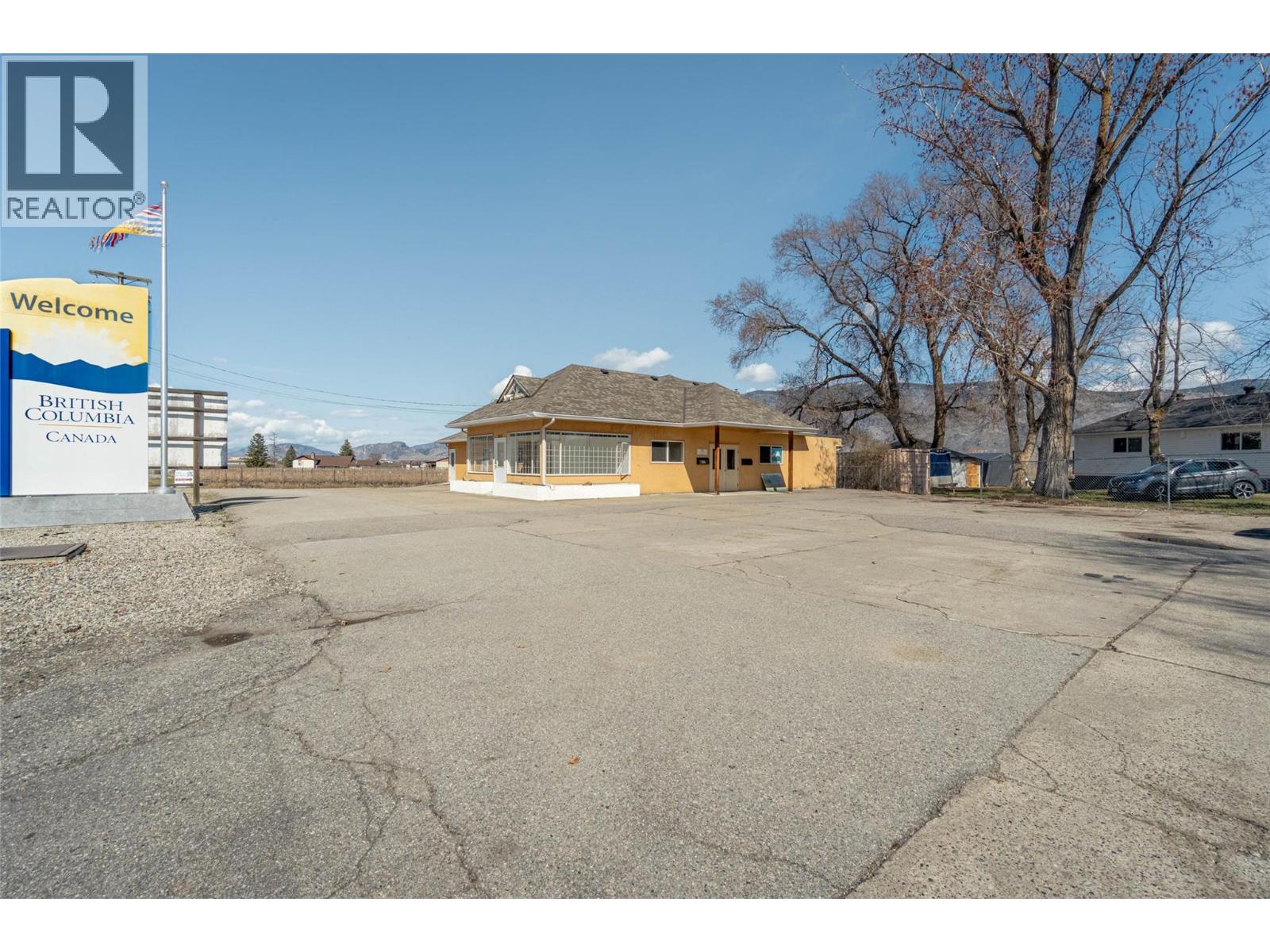 609 Highway 97 Property Photo 26