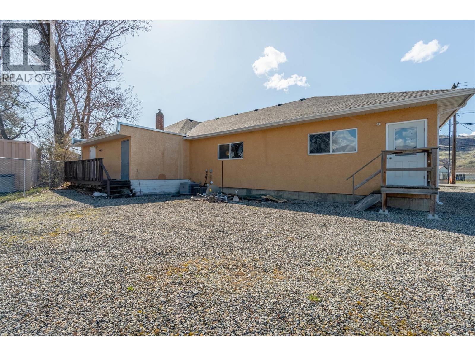 609 Highway 97 Property Photo 28