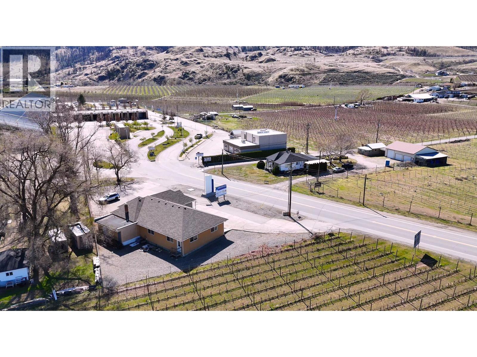 609 Highway 97 Property Photo 30
