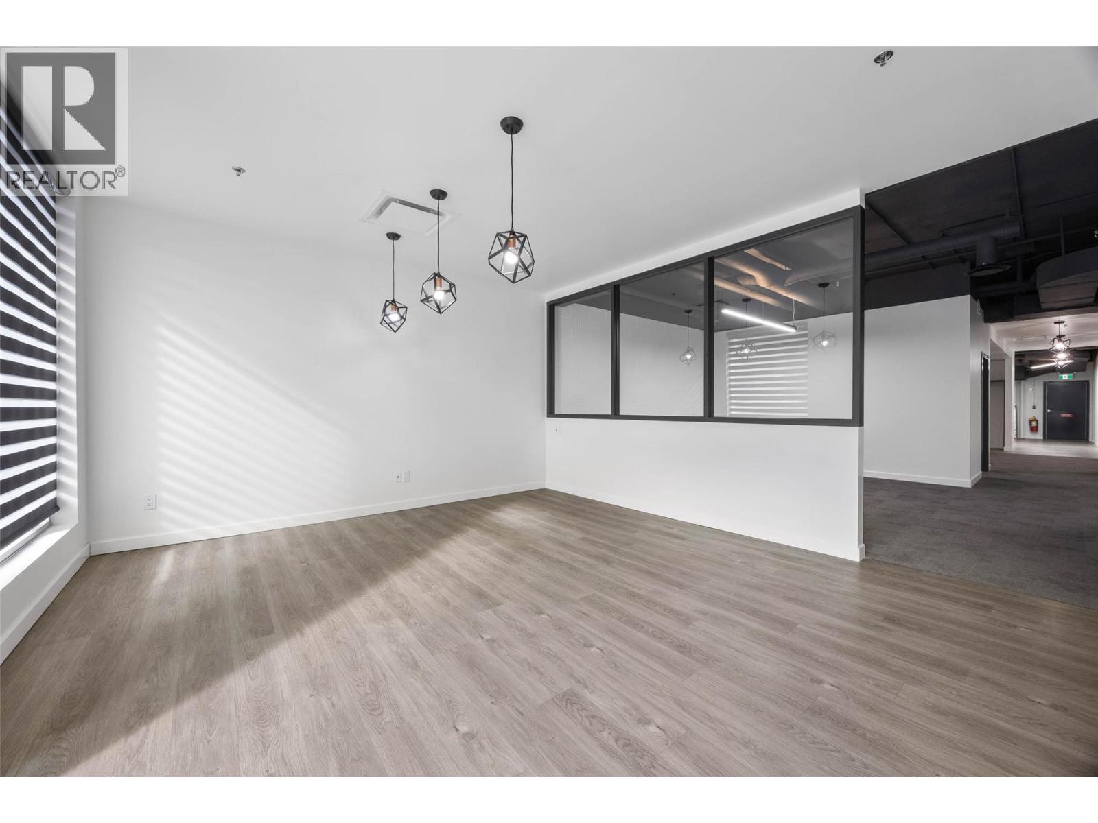 630 Victoria Street Property Photo 5