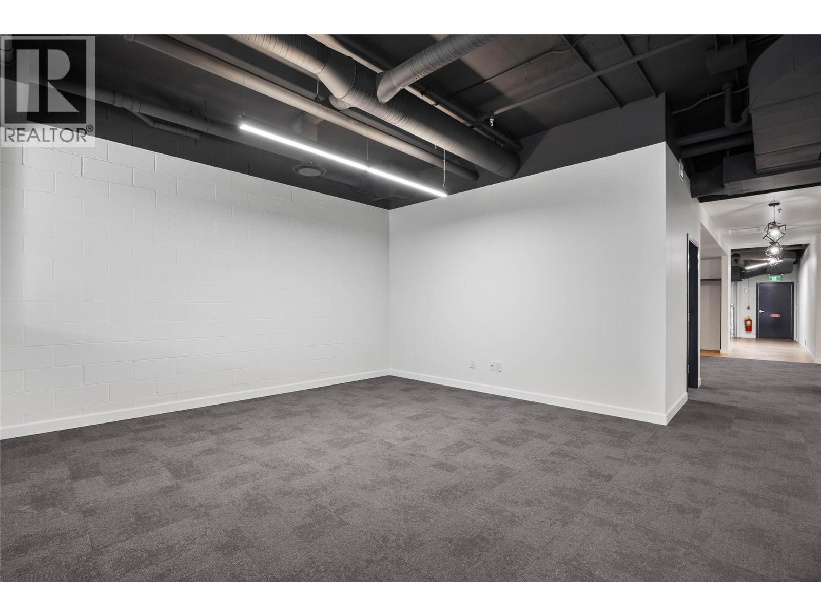 630 Victoria Street Property Photo 7