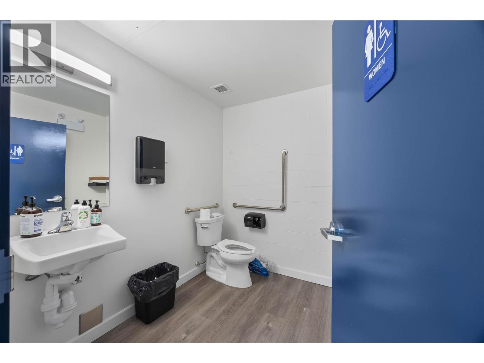 630 Victoria Street Property Photo 14