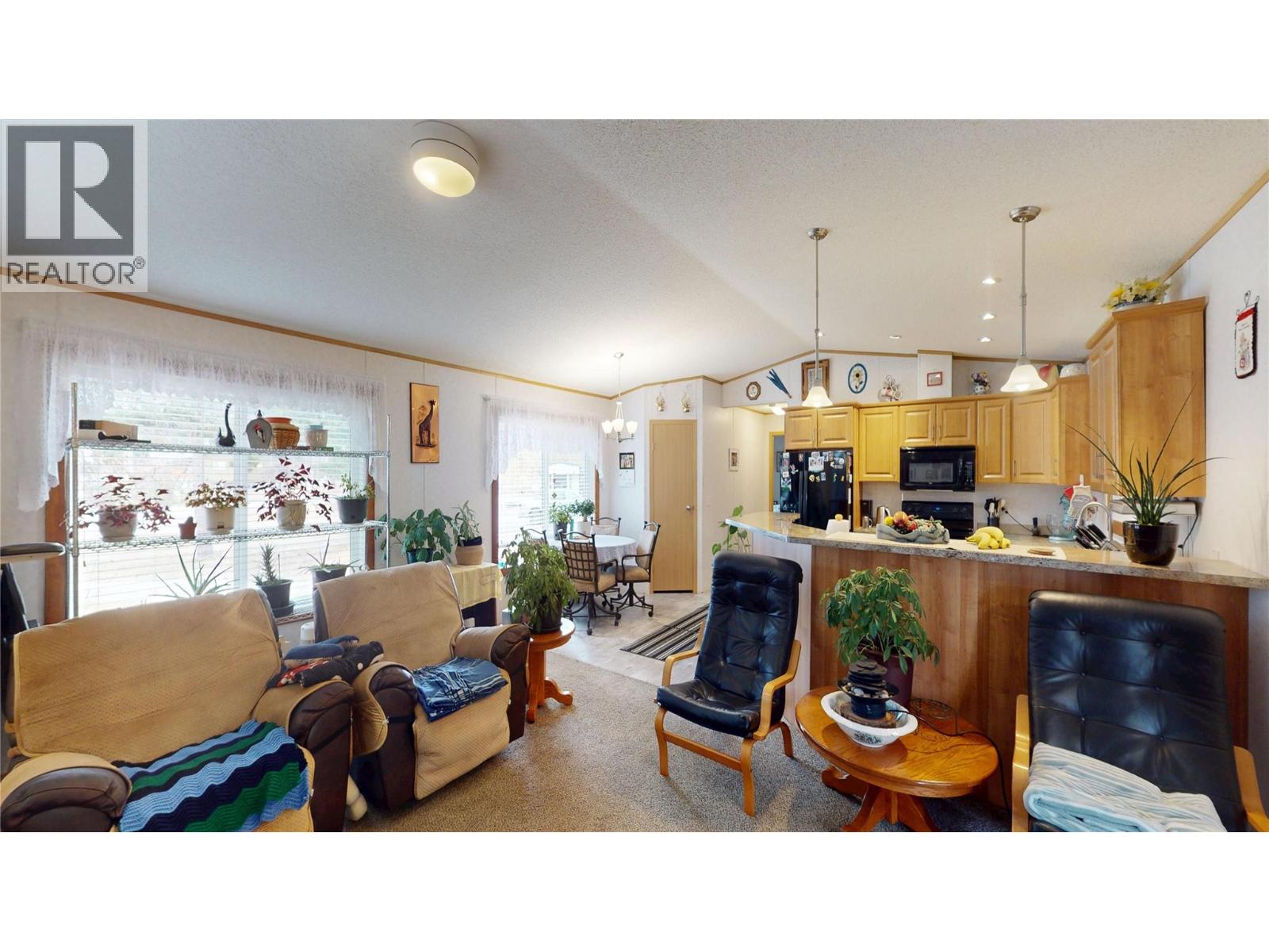 4747 Willow Avenue Property Photo 8