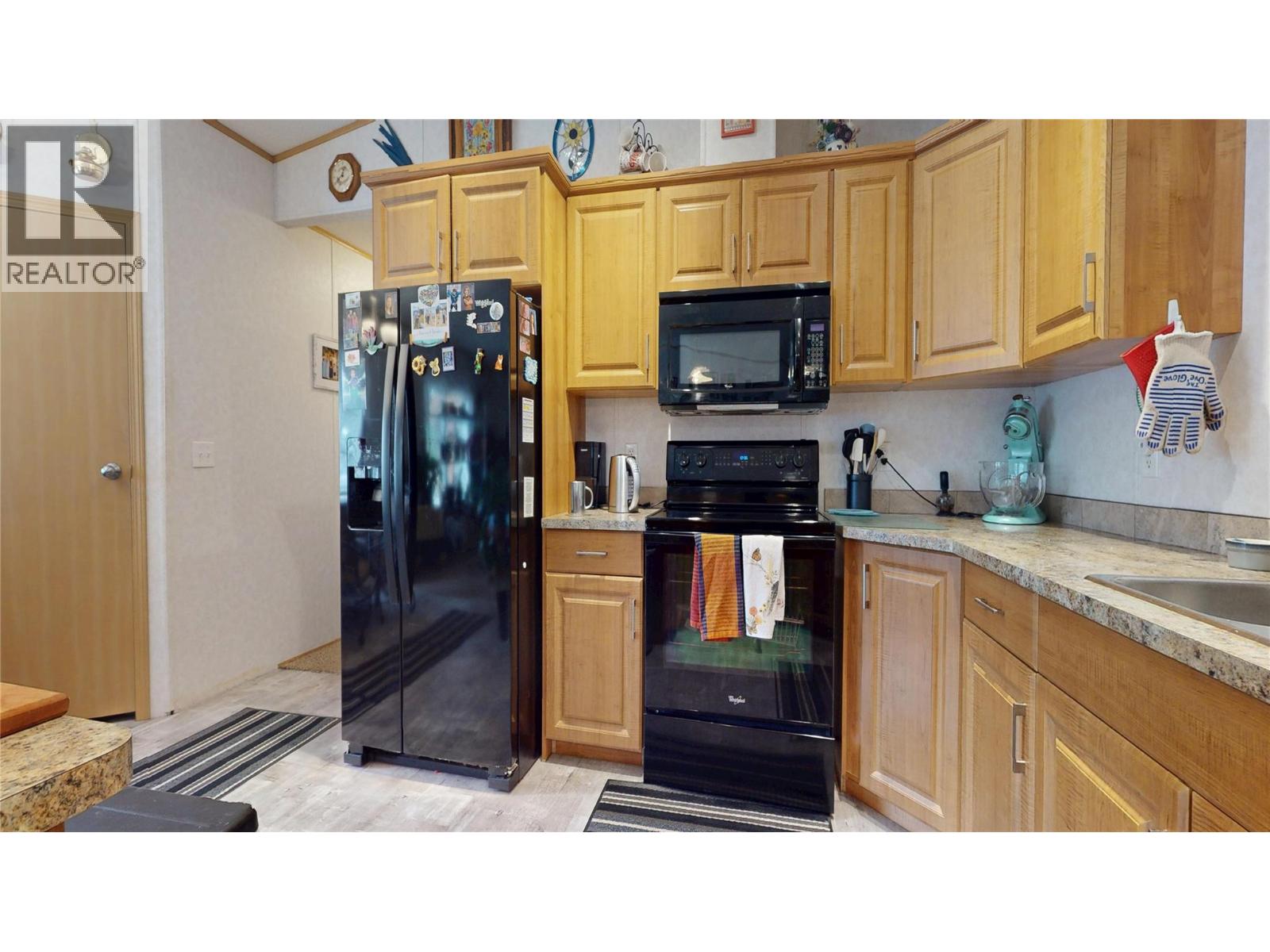 4747 Willow Avenue Property Photo 14