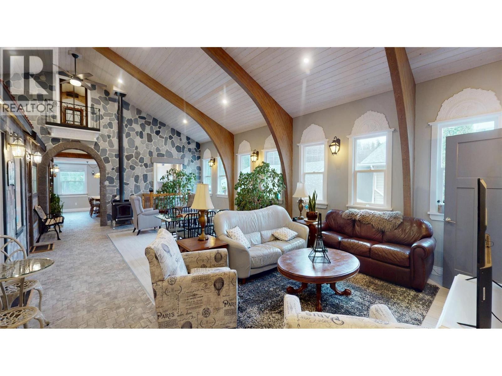 51 103 Avenue Property Photo 2