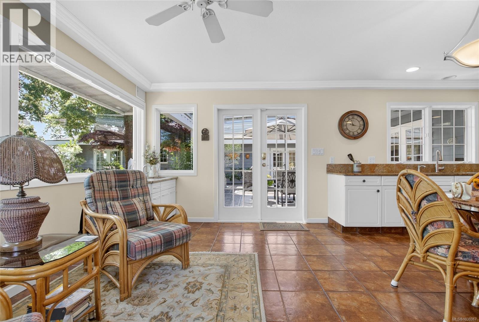 2221 Tarn Pl Property Photo 15