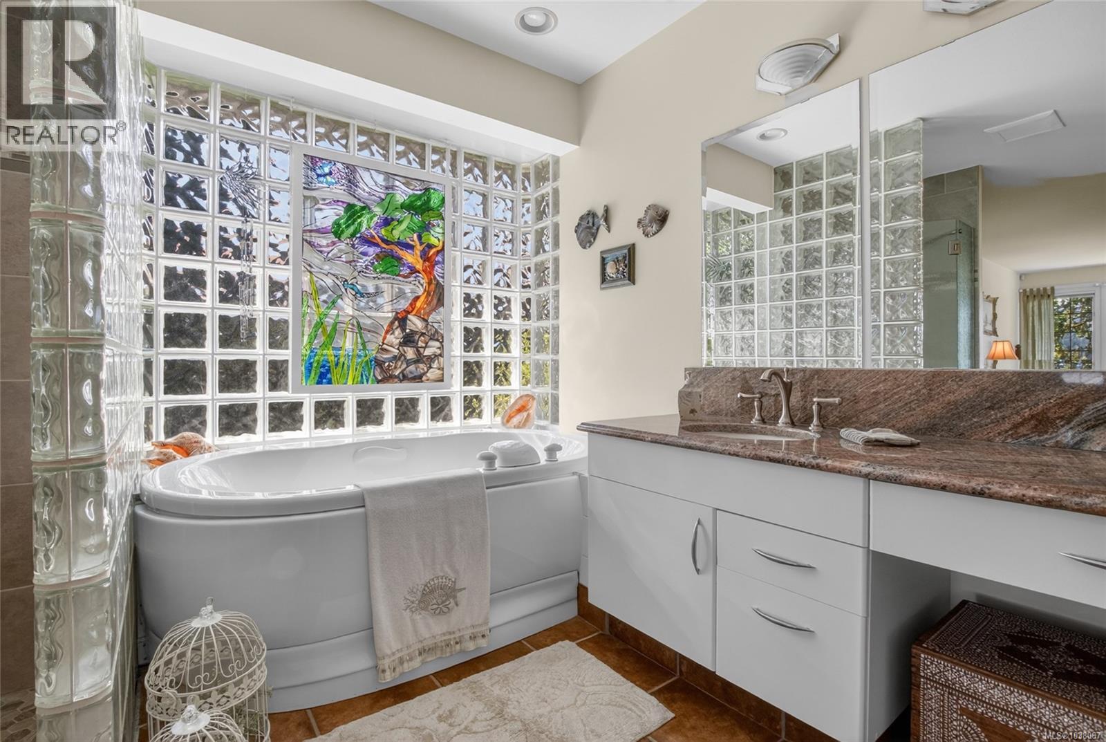 2221 Tarn Pl Property Photo 36