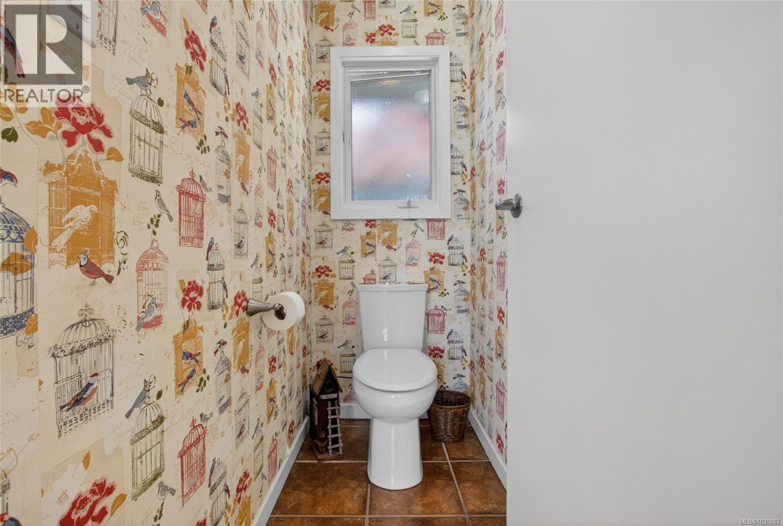 2221 Tarn Pl Property Photo 39