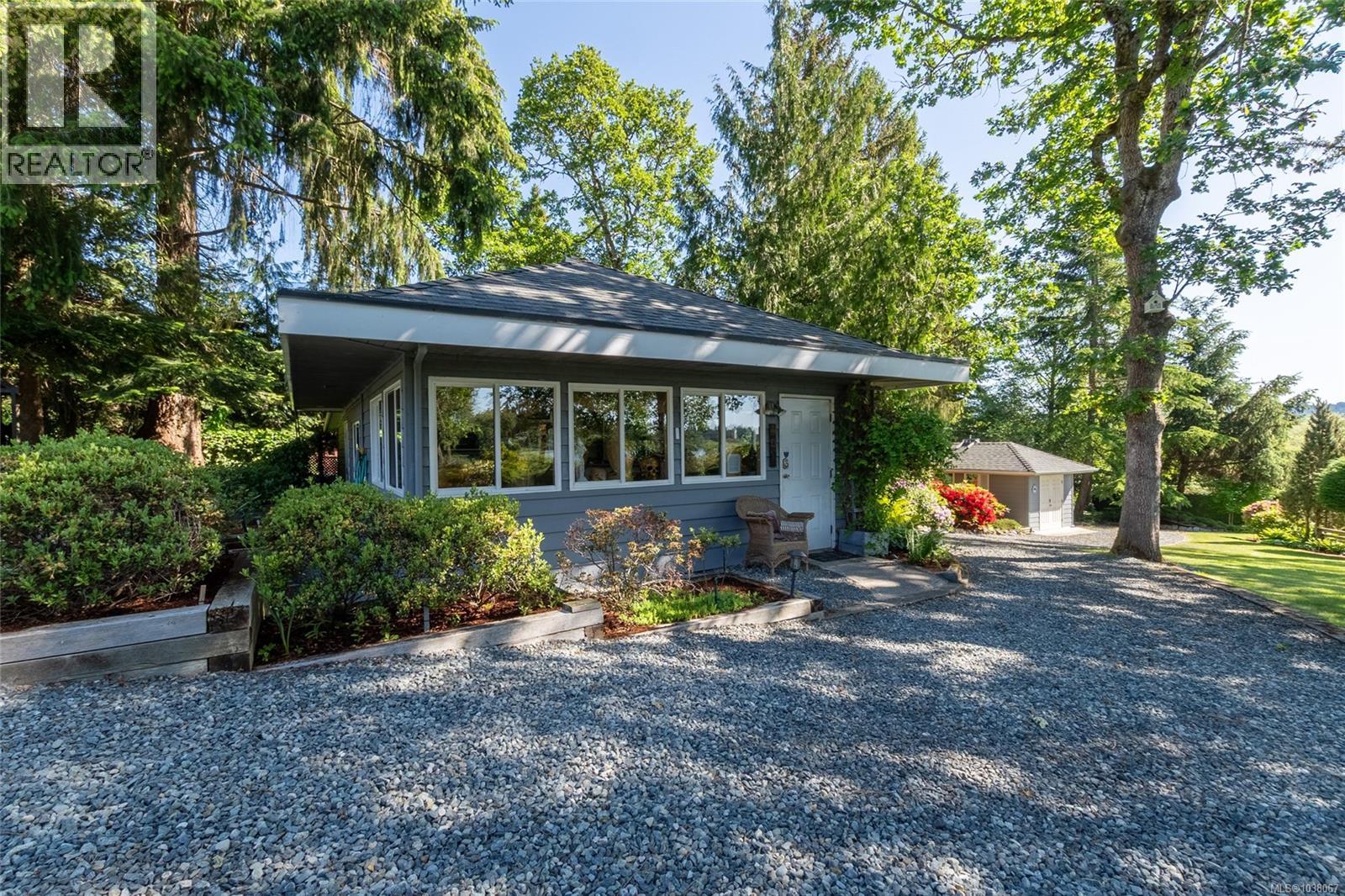 2221 Tarn Pl Property Photo 67