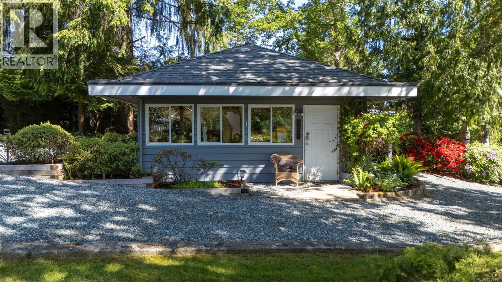 2221 Tarn Pl Property Photo 68