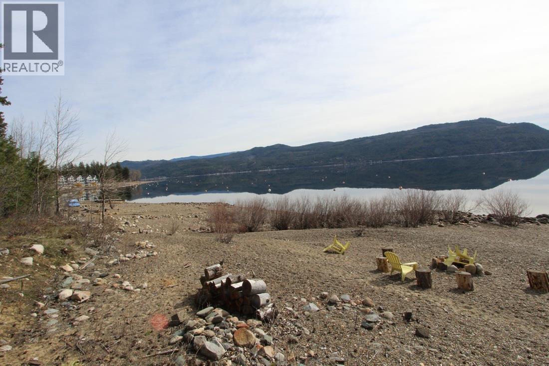 5183 Squilax Anglemont Road Property Photo 9
