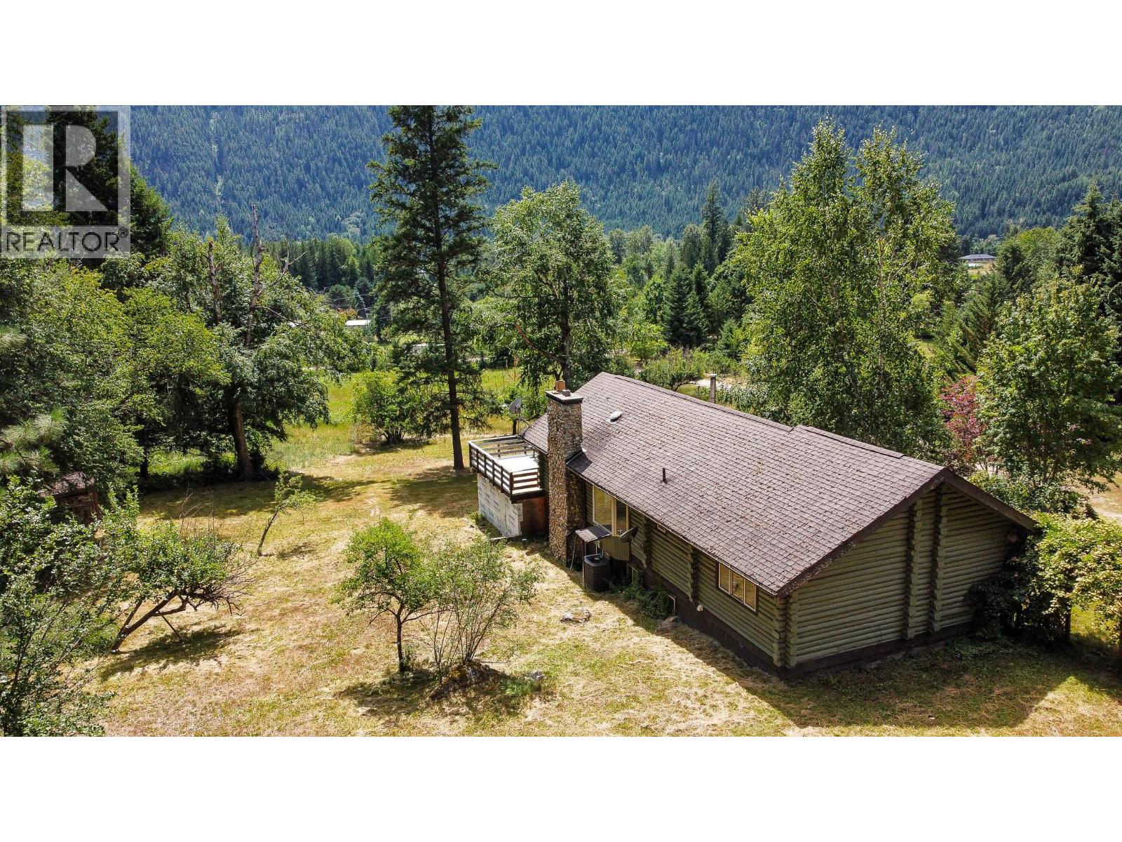 3026 Upper Slocan Park Road Property Photo 3