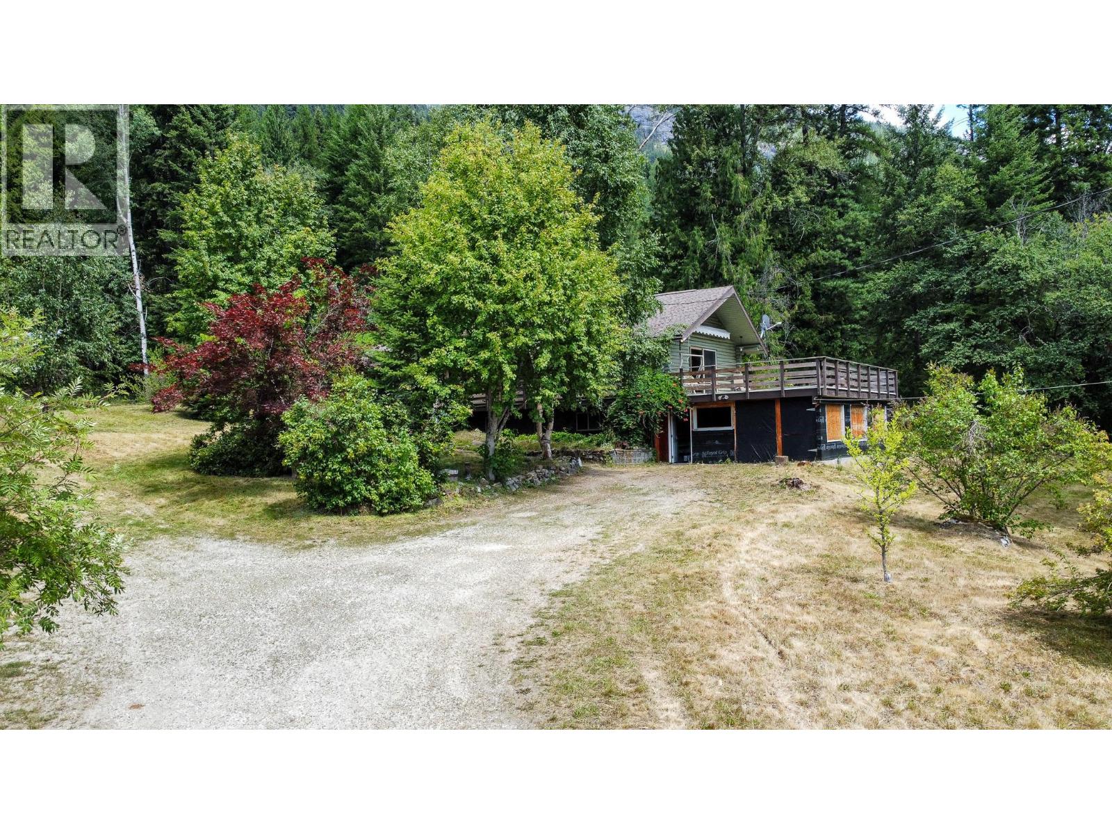 3026 Upper Slocan Park Road Property Photo 4