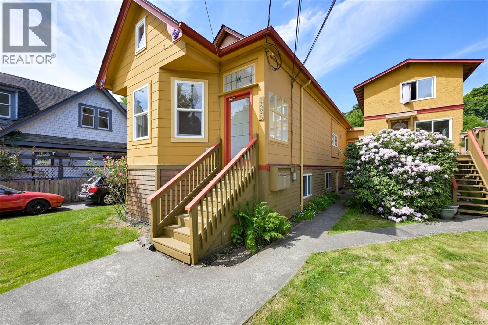 1620 Camosun St