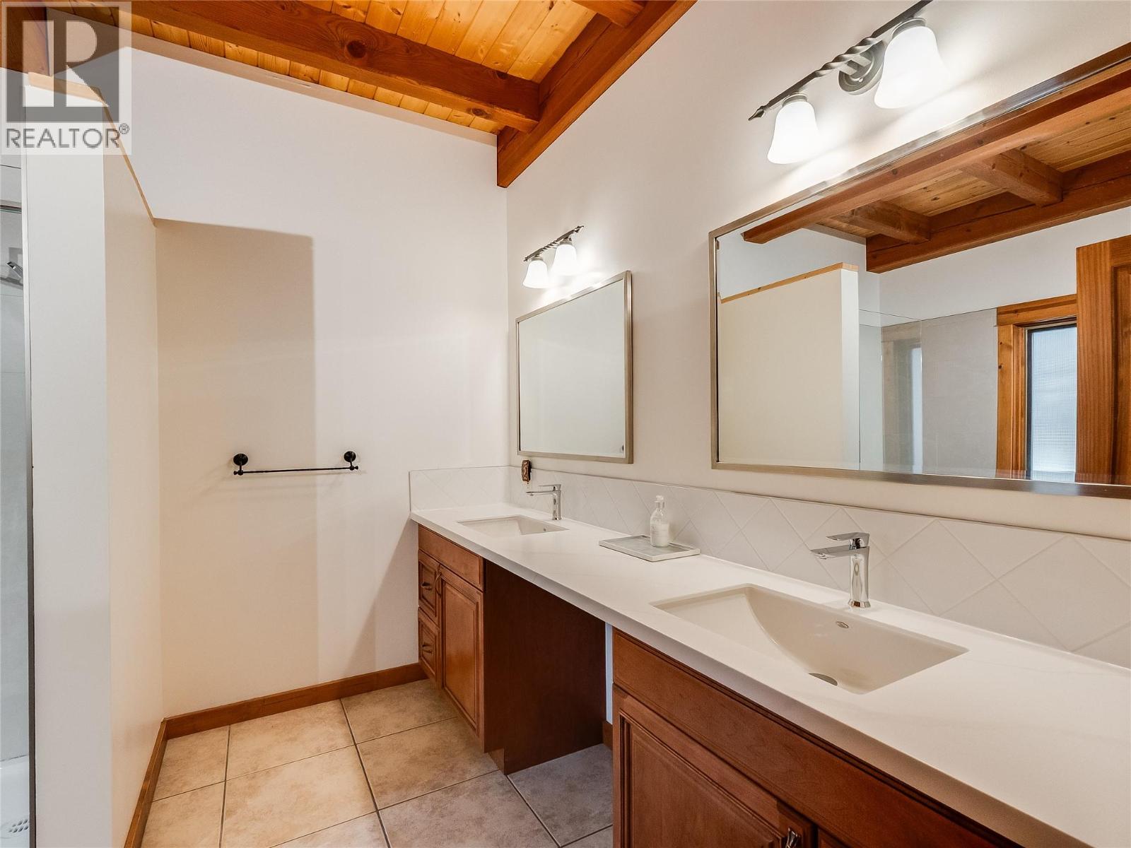 3179 Heddle Road Property Photo 41