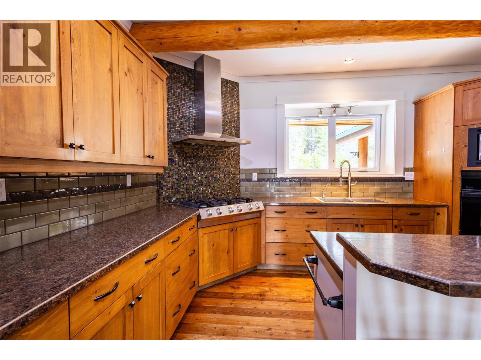 475 Bluenose Road Property Photo 32