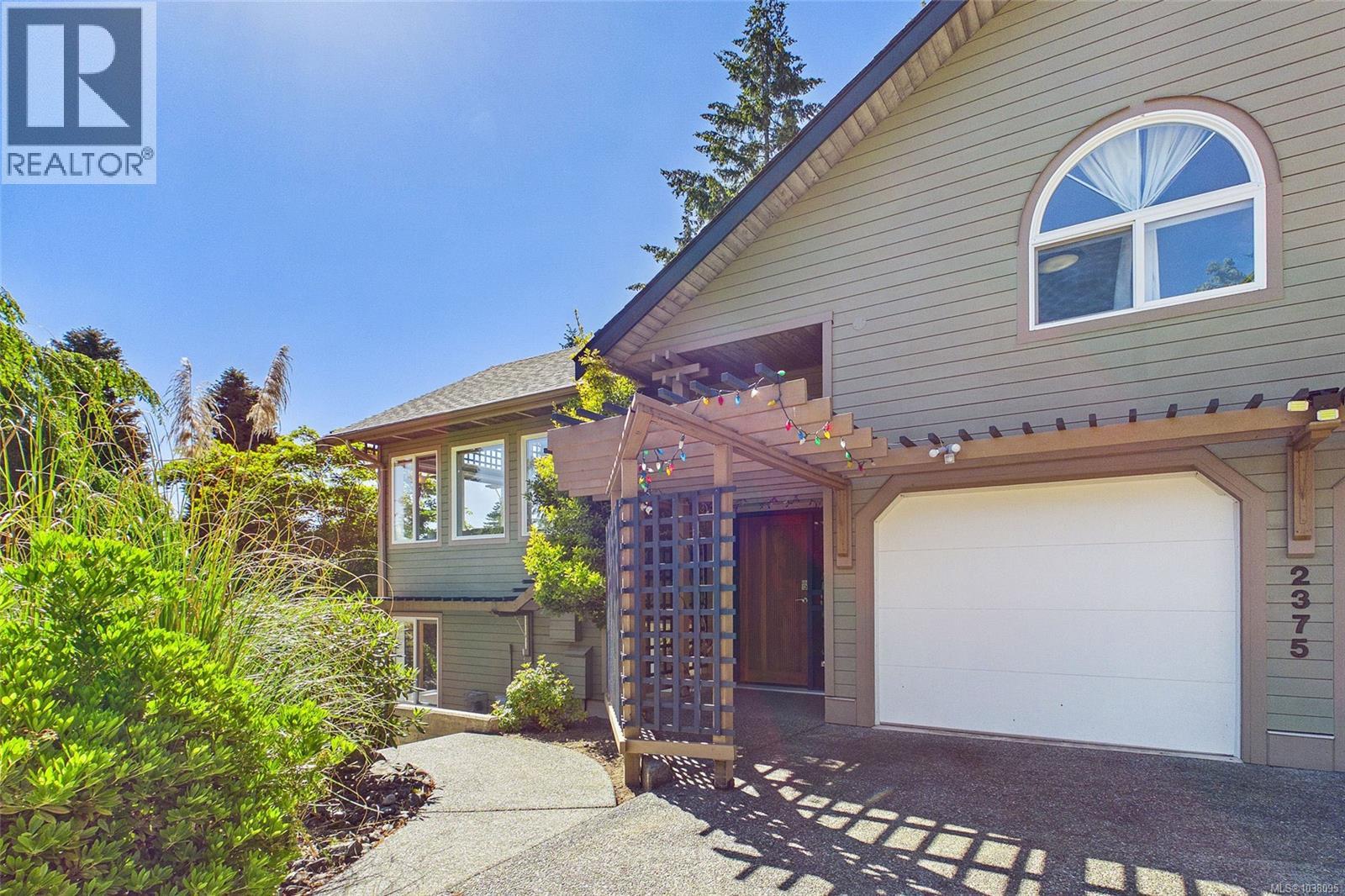 2375 Glenellen Pl Property Photo 1