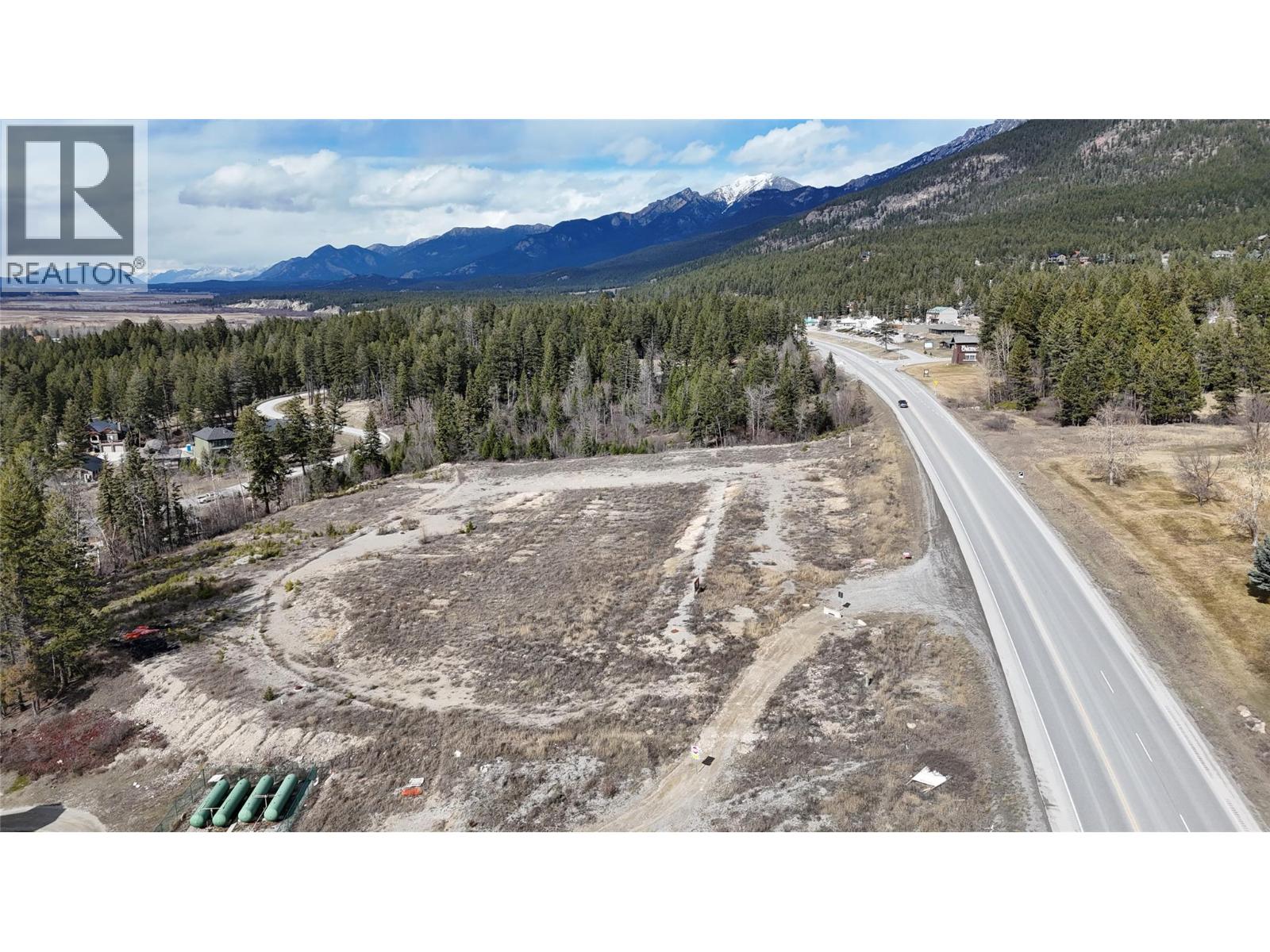 5056 & 5075 93/95 Highway Property Photo 2