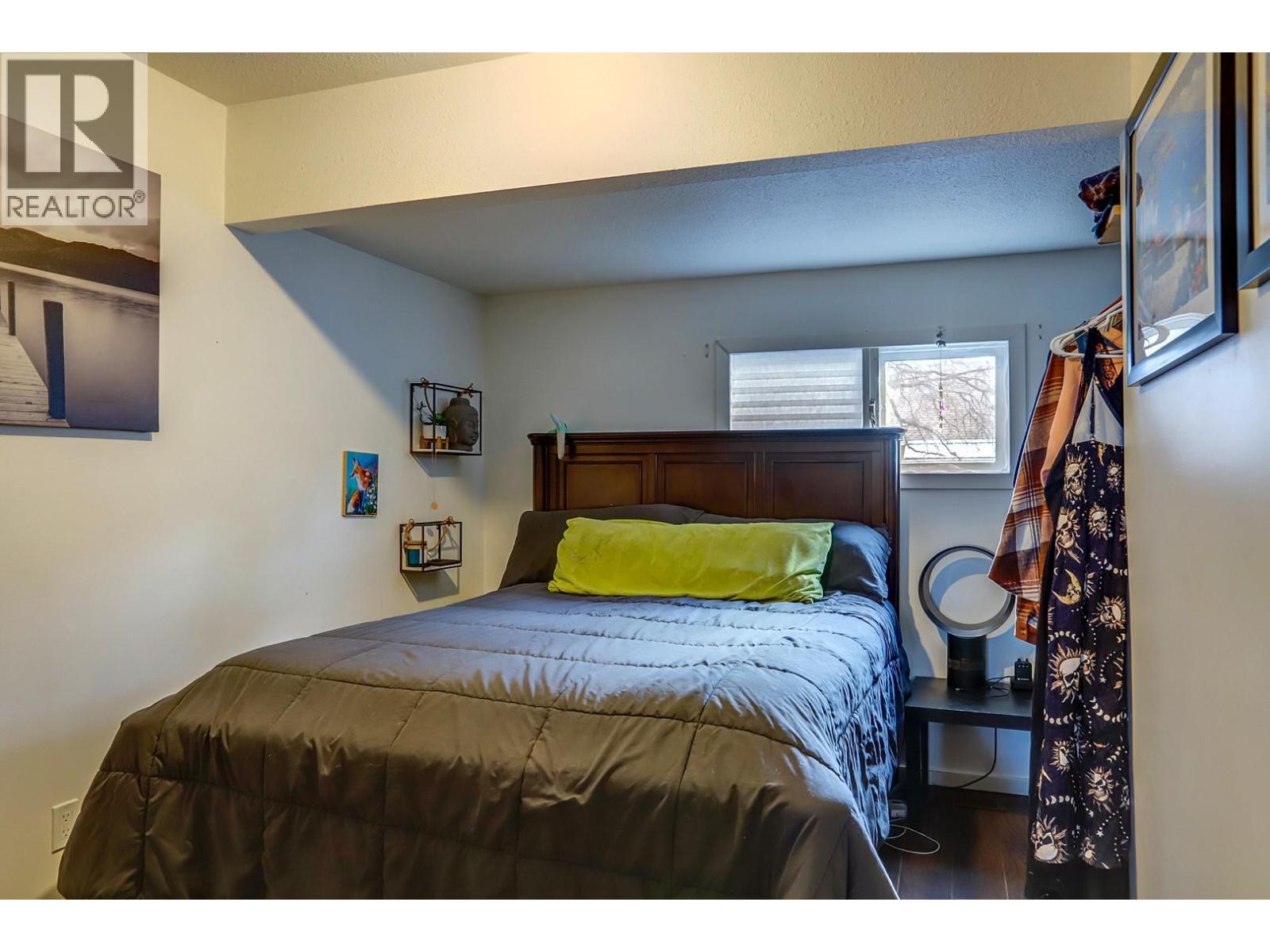 1703 33 Street Property Photo 15