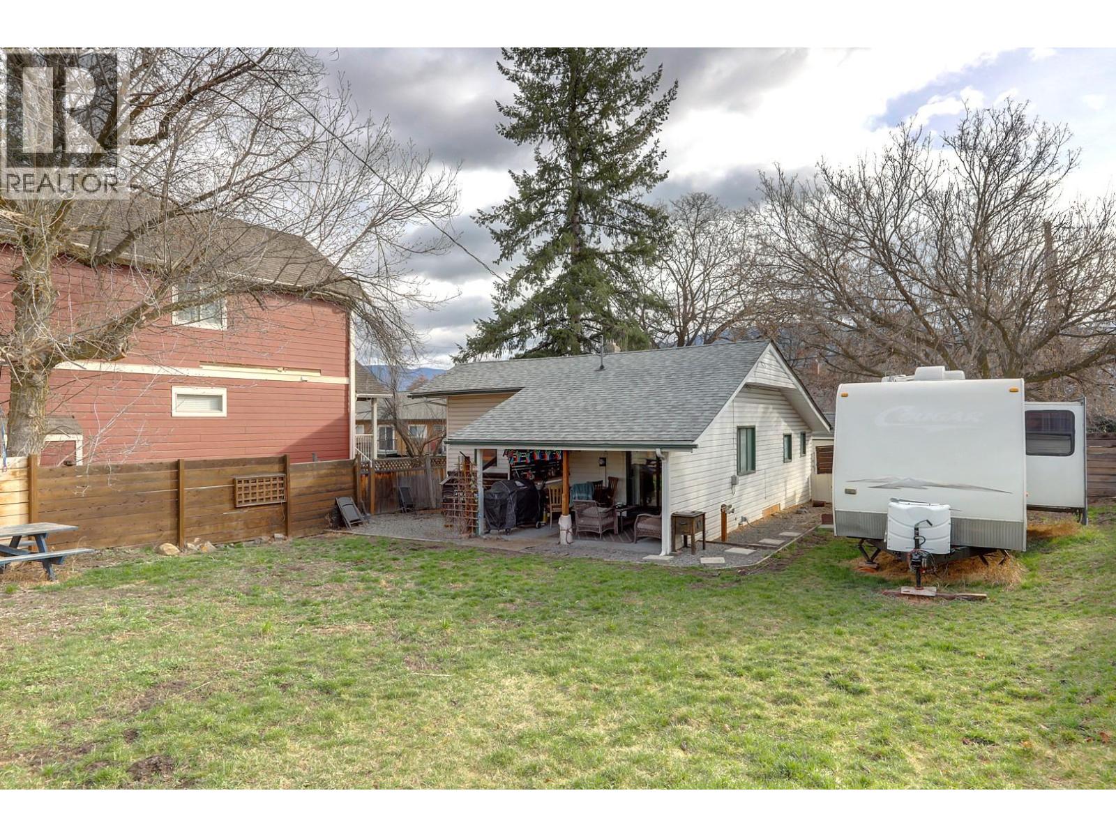 1703 33 Street Property Photo 32