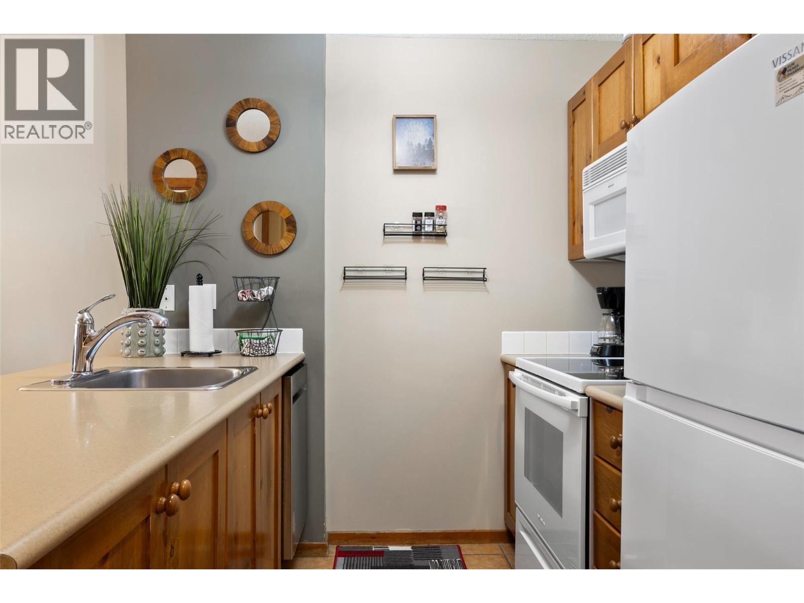3190 Creekside Way Unit# 215 Property Photo 5