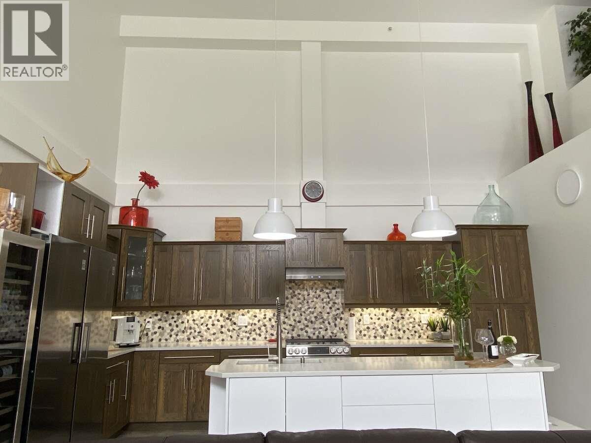 1905 Pandosy Street Unit# 307 Property Photo 2