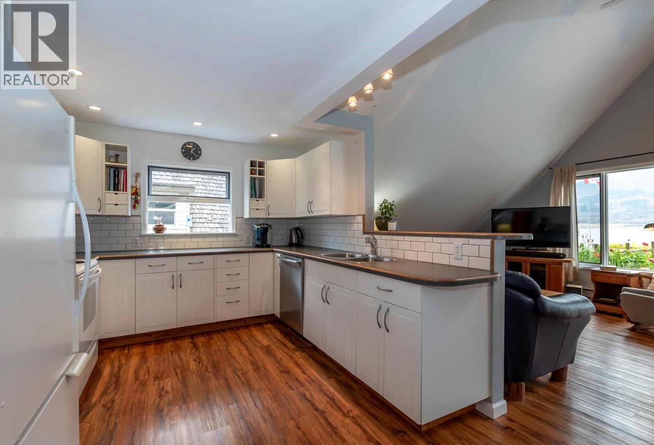 32 Louis Estates Road Property Photo 16