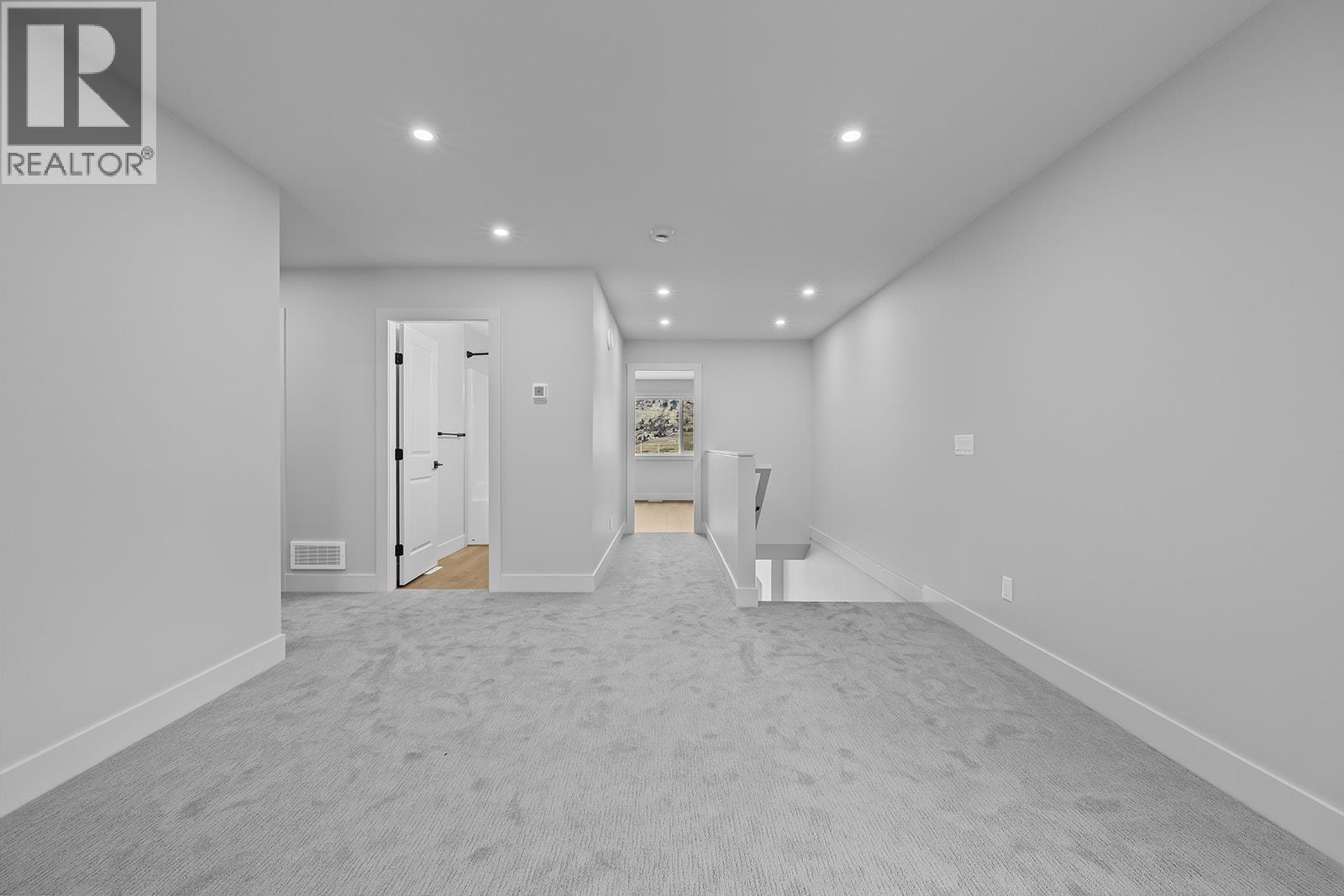 369 Arrowleaf Rise Property Photo 7