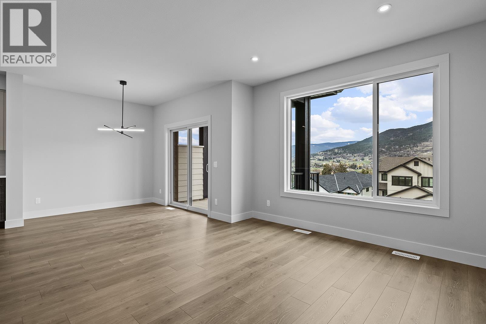 369 Arrowleaf Rise Property Photo 22