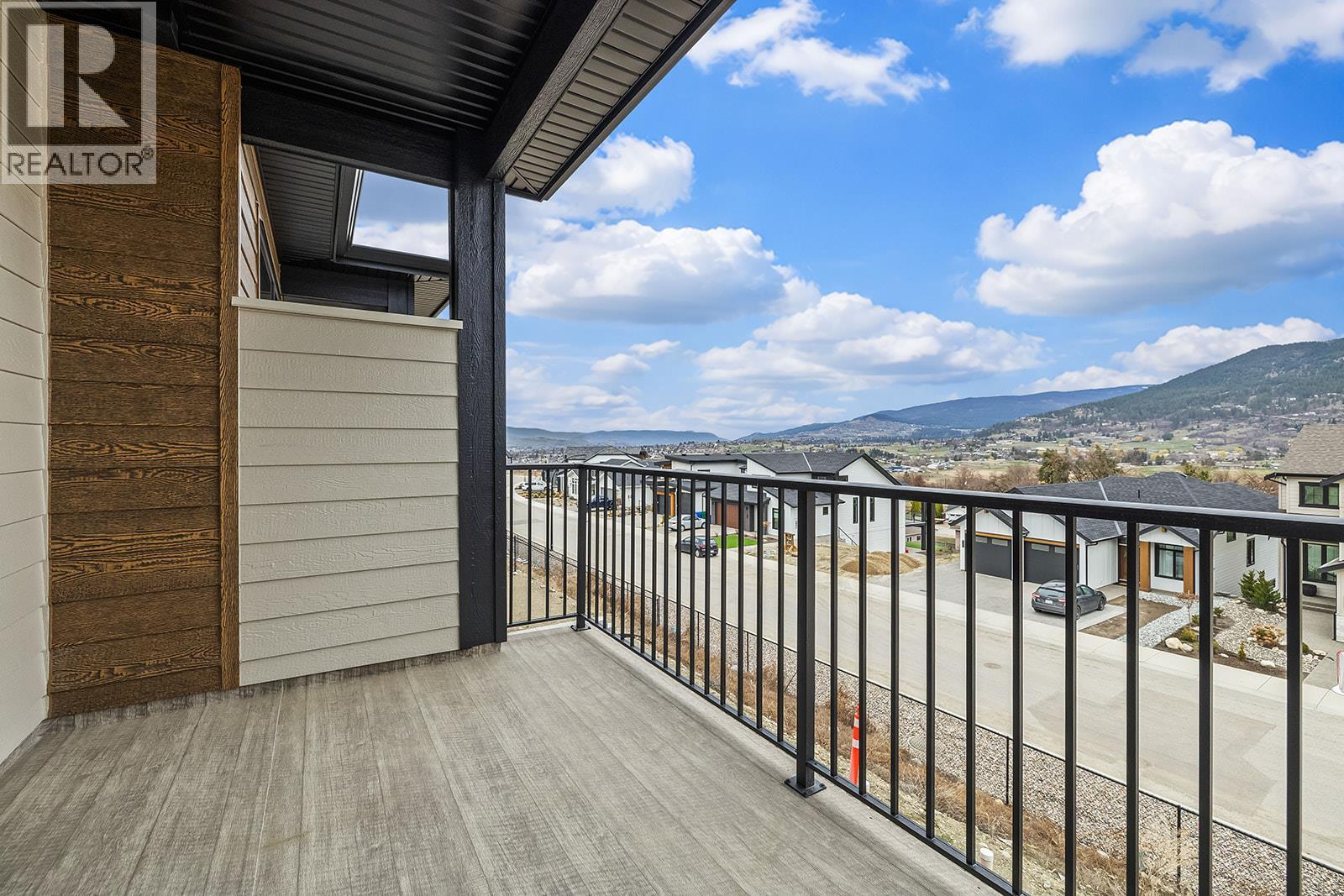 369 Arrowleaf Rise Property Photo 28