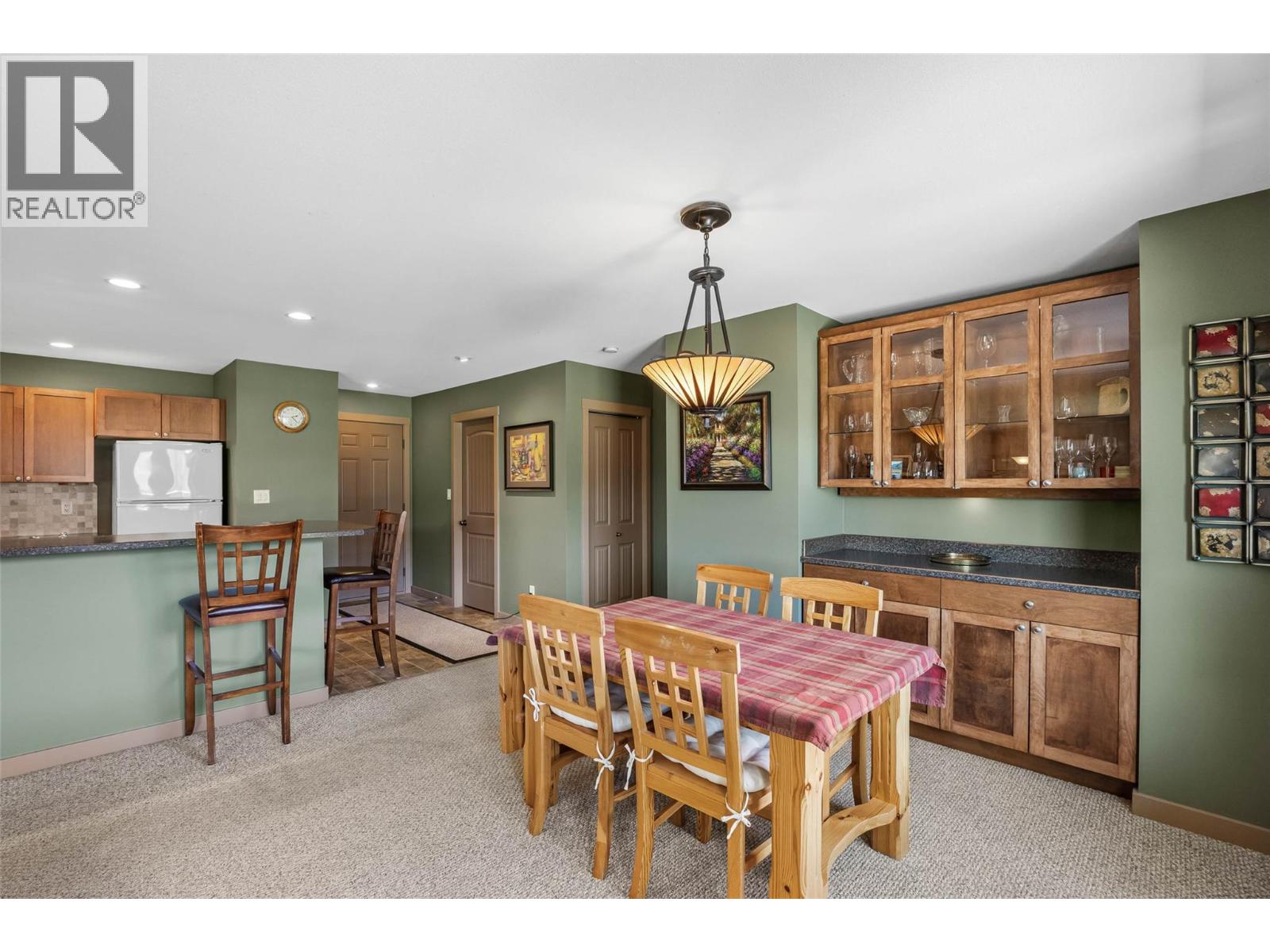 1170 Montgomery Place Property Photo 11