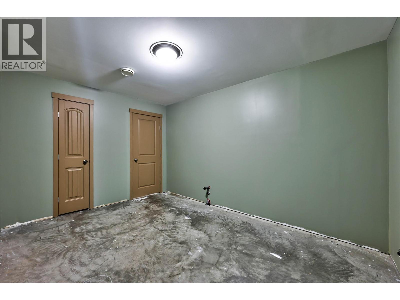 1170 Montgomery Place Property Photo 31